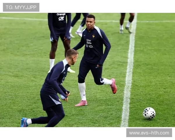 法国队世预赛晋级之路，姆巴佩领衔进攻线表现高效